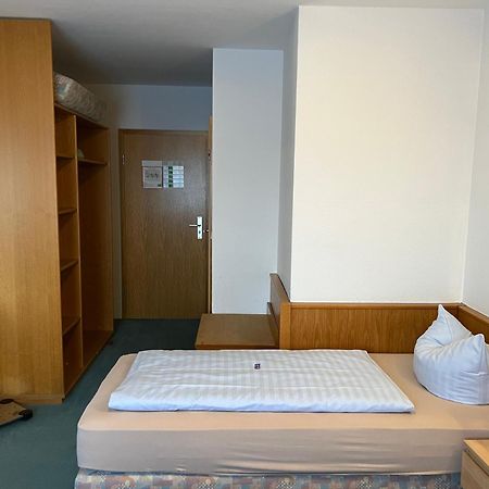 Niebuhrs Hotel Friedrichsdorf Room photo