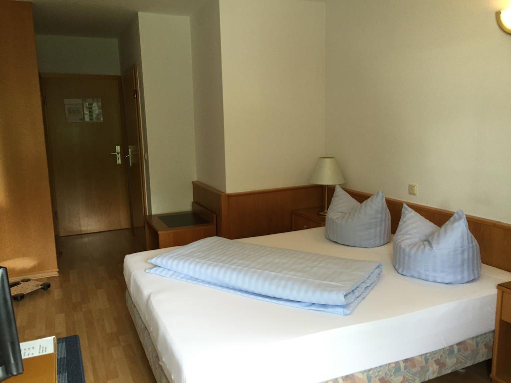 Niebuhrs Hotel Friedrichsdorf Room photo