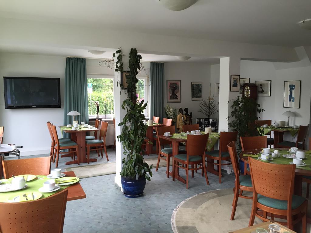 Niebuhrs Hotel Friedrichsdorf Exterior photo